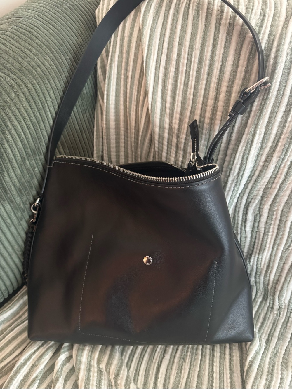 Coach Mott Messenger Bag 38 - Picture 2 of 5